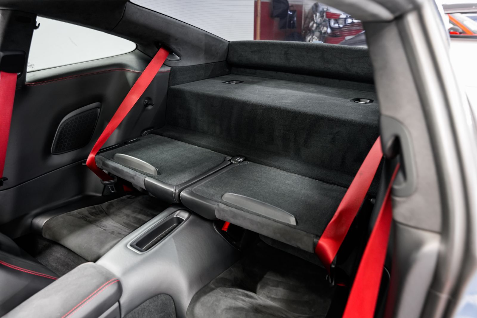 2019 Porsche 911 Carrera 4 GTS — photo 24