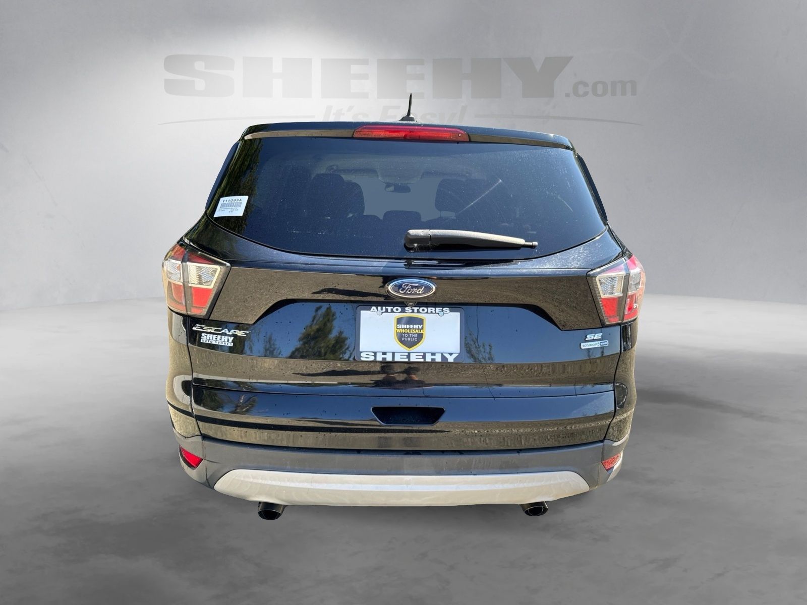 Used 2017 Shadow Black Ford SE image 17