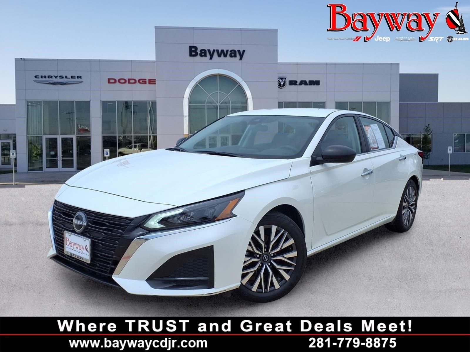 Glacier White 2025 Nissan Altima 2.5 SV FWD Sedan Front-Wheel Drive Continuously Variable Transmission
