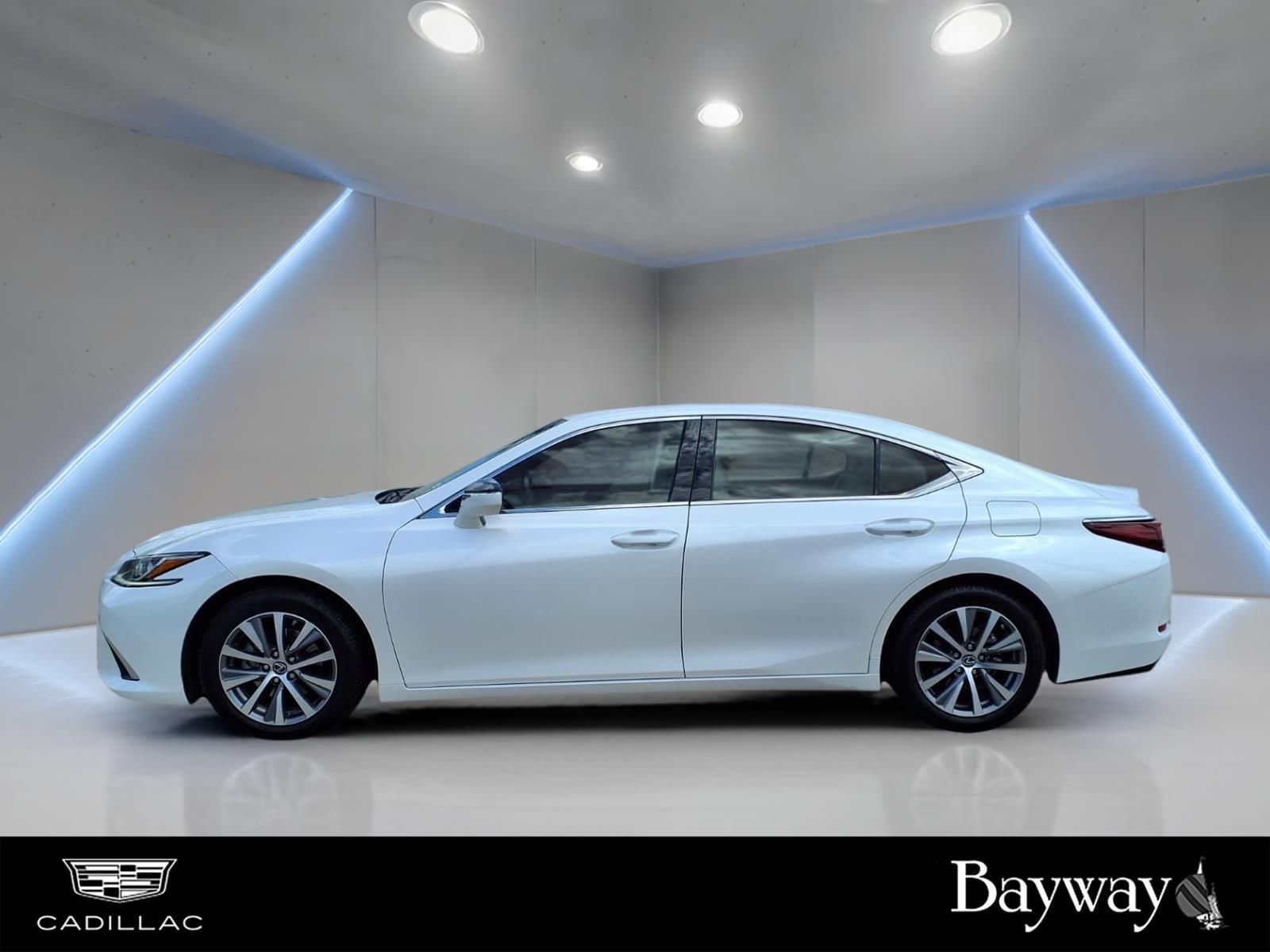 2019 Lexus ES 350 White at Emmons Autoplex