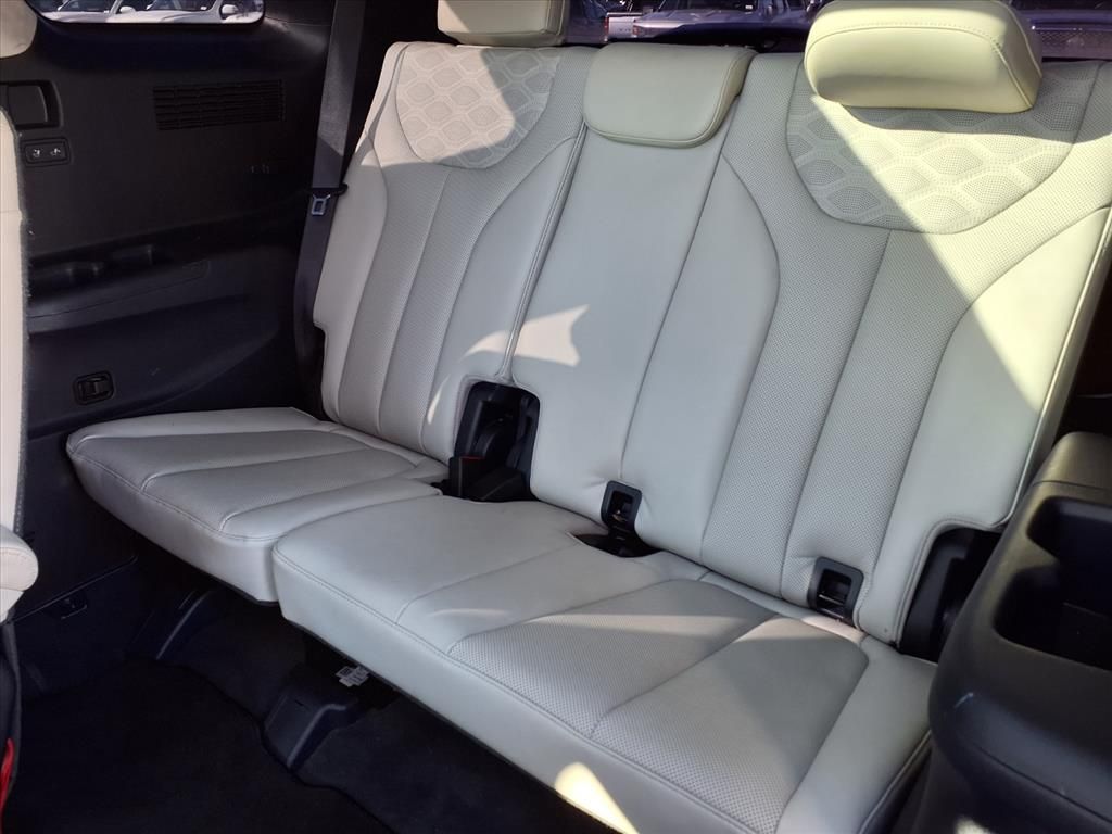 2021 Hyundai Palisade Calligraphy White at Victoria Chrysler Dodge Jeep Ram