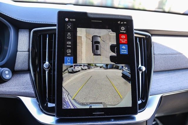 2026 Volvo XC90 Plus - Photo 19