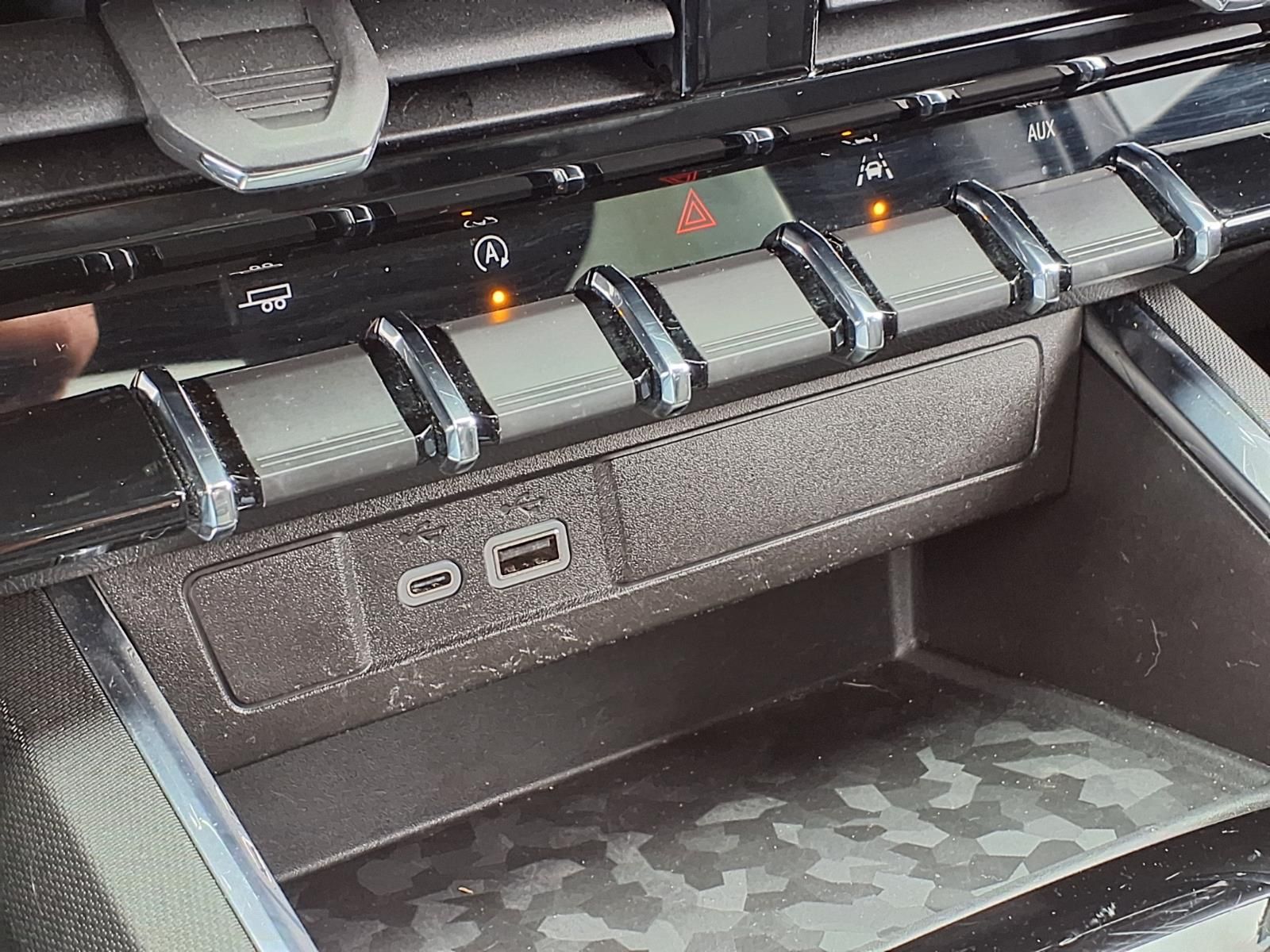 2024 GMC Canyon Elevation White at Big Star Buick GMC