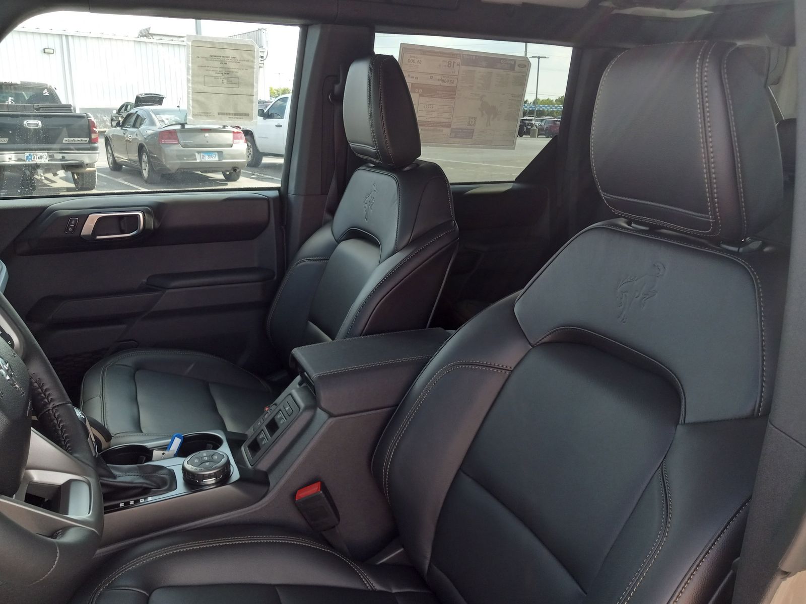 2025 Ford Bronco image 11