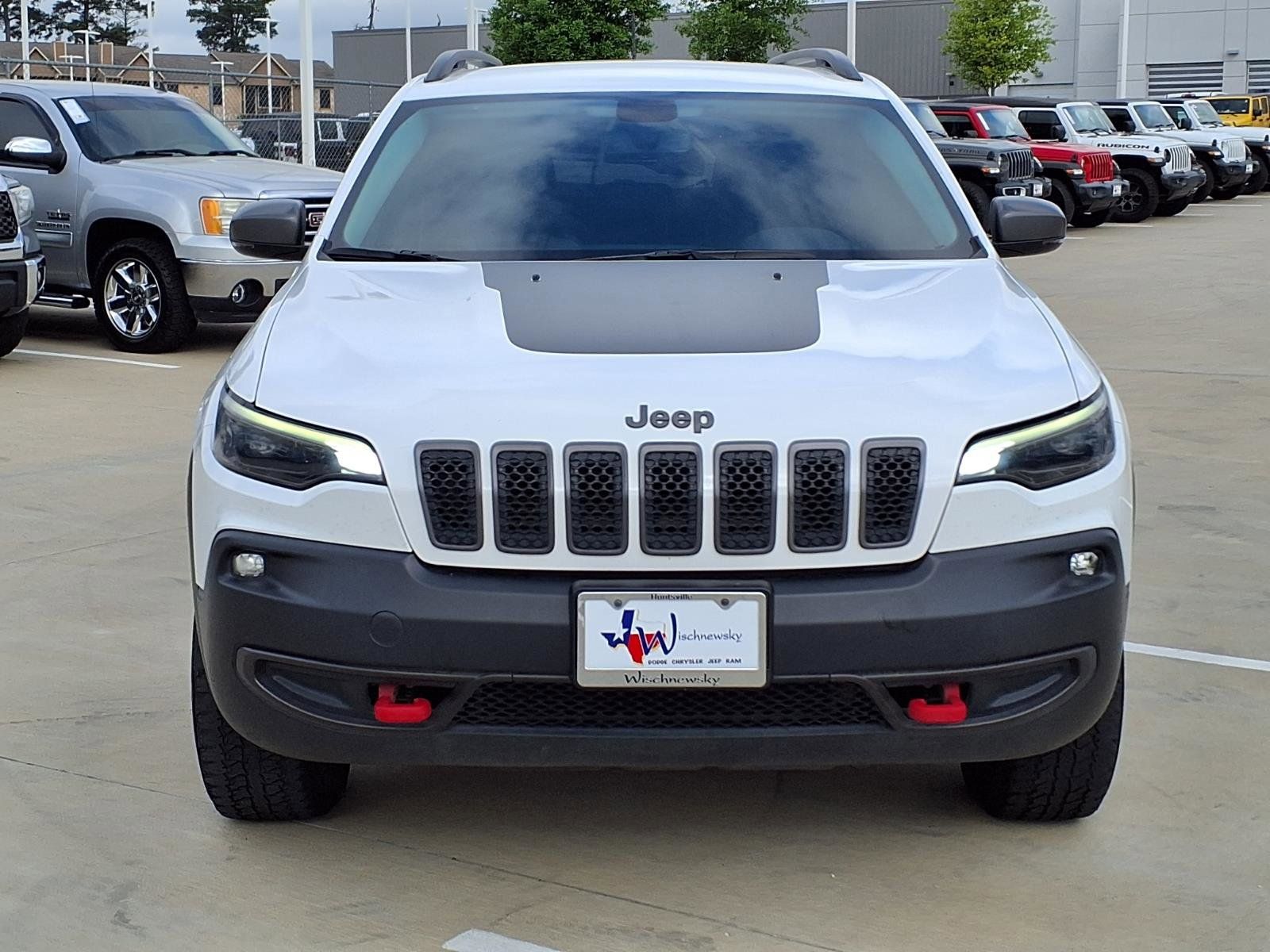 View vehicle photo 4