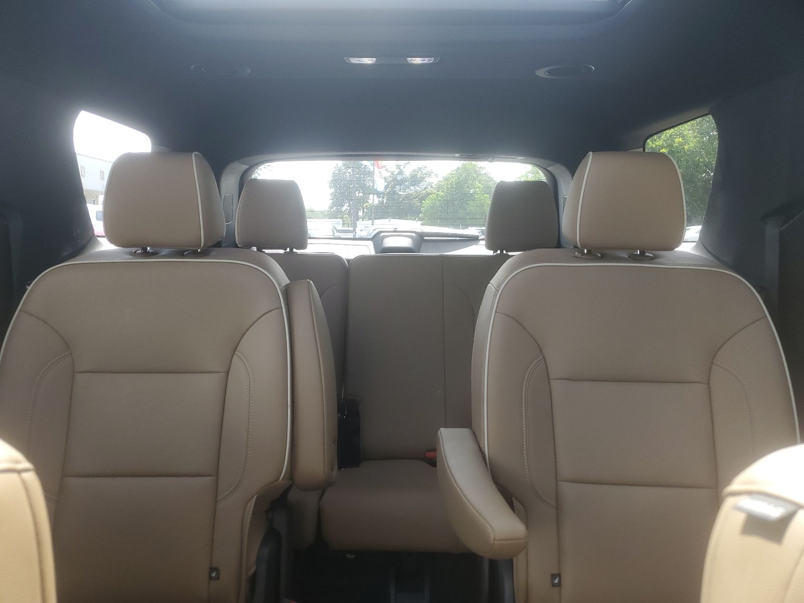 2023 Chevrolet Traverse Premier White at Royal Nissan
