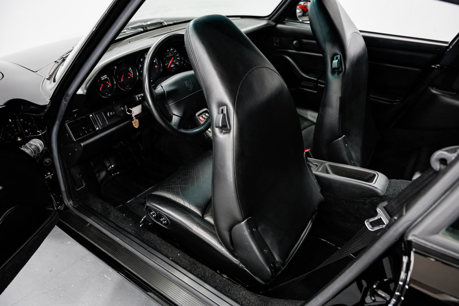 1995 Porsche 911 Carrera — photo 21