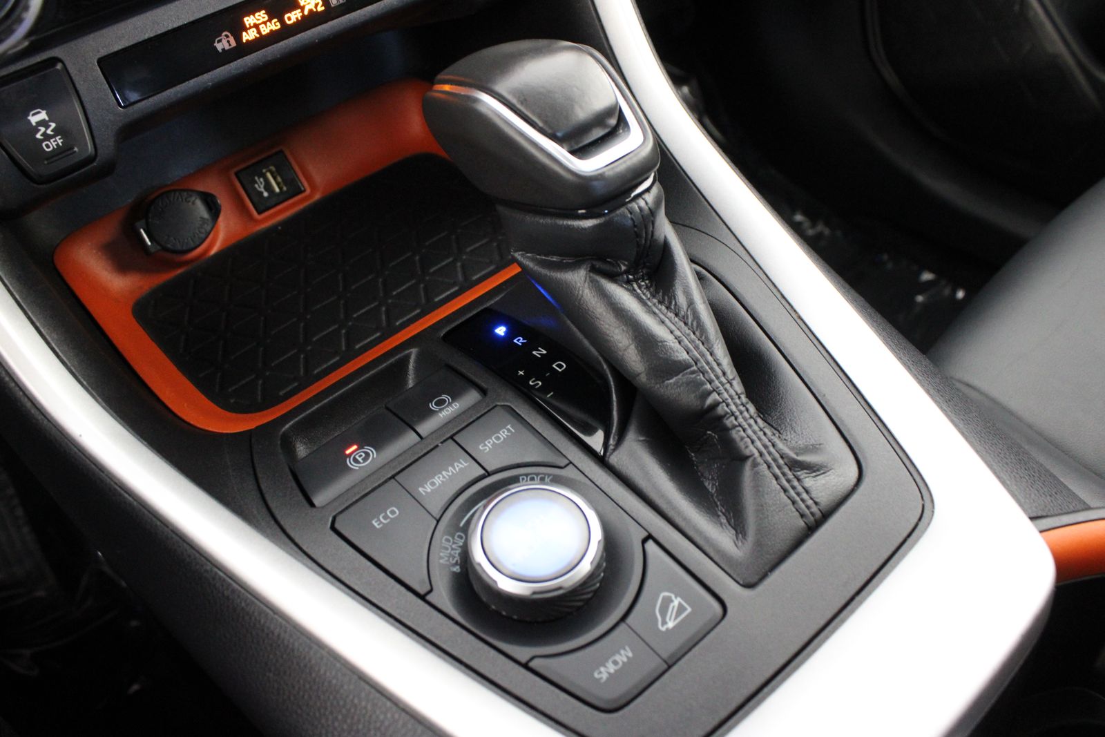 Used 2024 White Toyota Adventure image 27