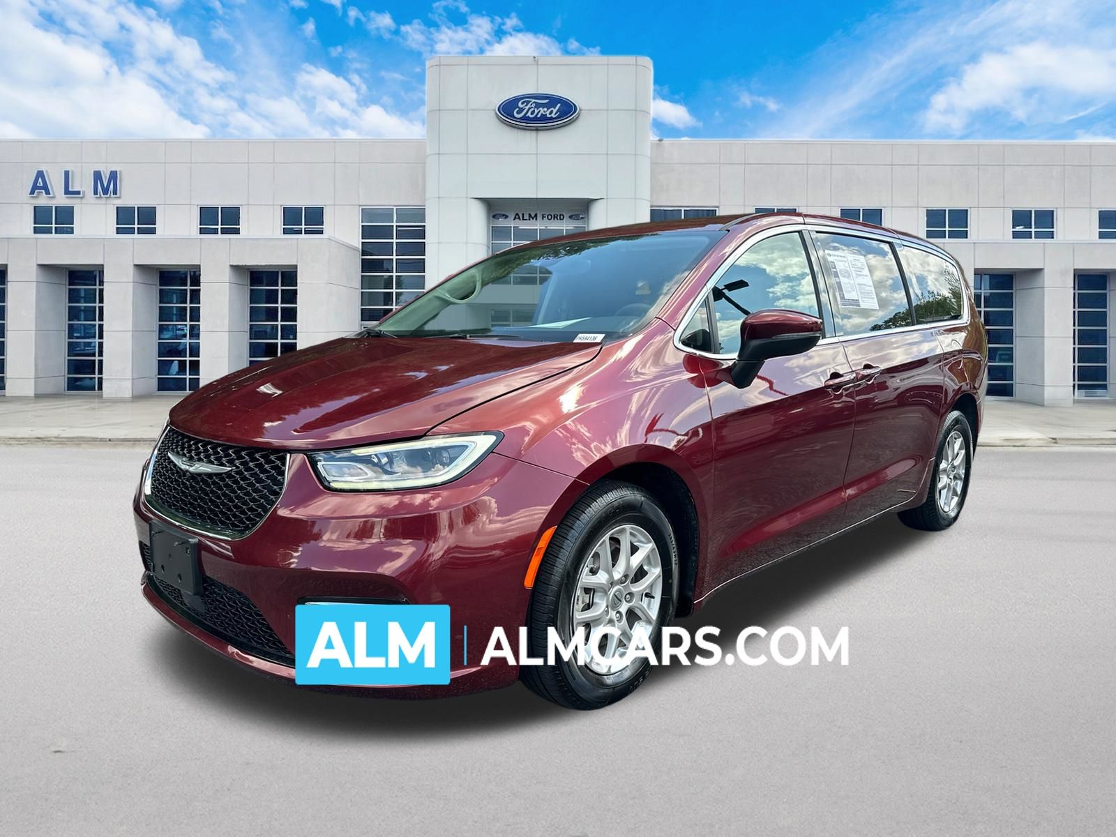 2023 Chrysler Pacifica Rojo (Velvet Red Pearlcoat) Minivan Tracción delantera 9 velocidades Automática