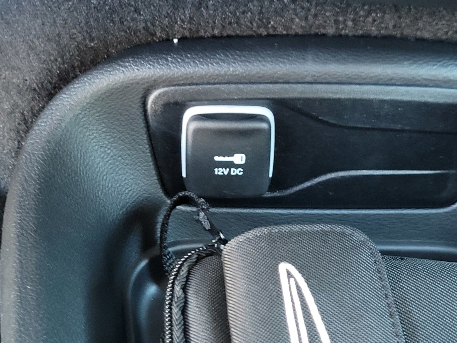 New 2026 White Chrysler Select image 20