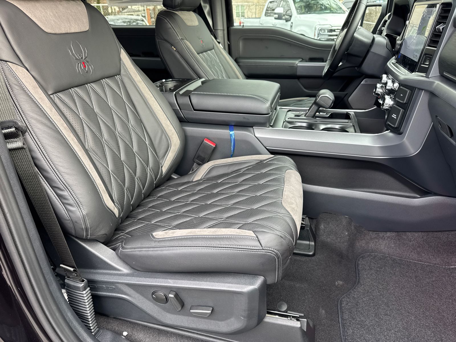 New 2026 Agate Black Metallic Ford XLT image 15