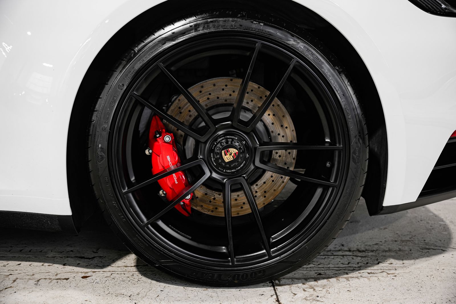 2022 Porsche 911 Carrera GTS — photo 47