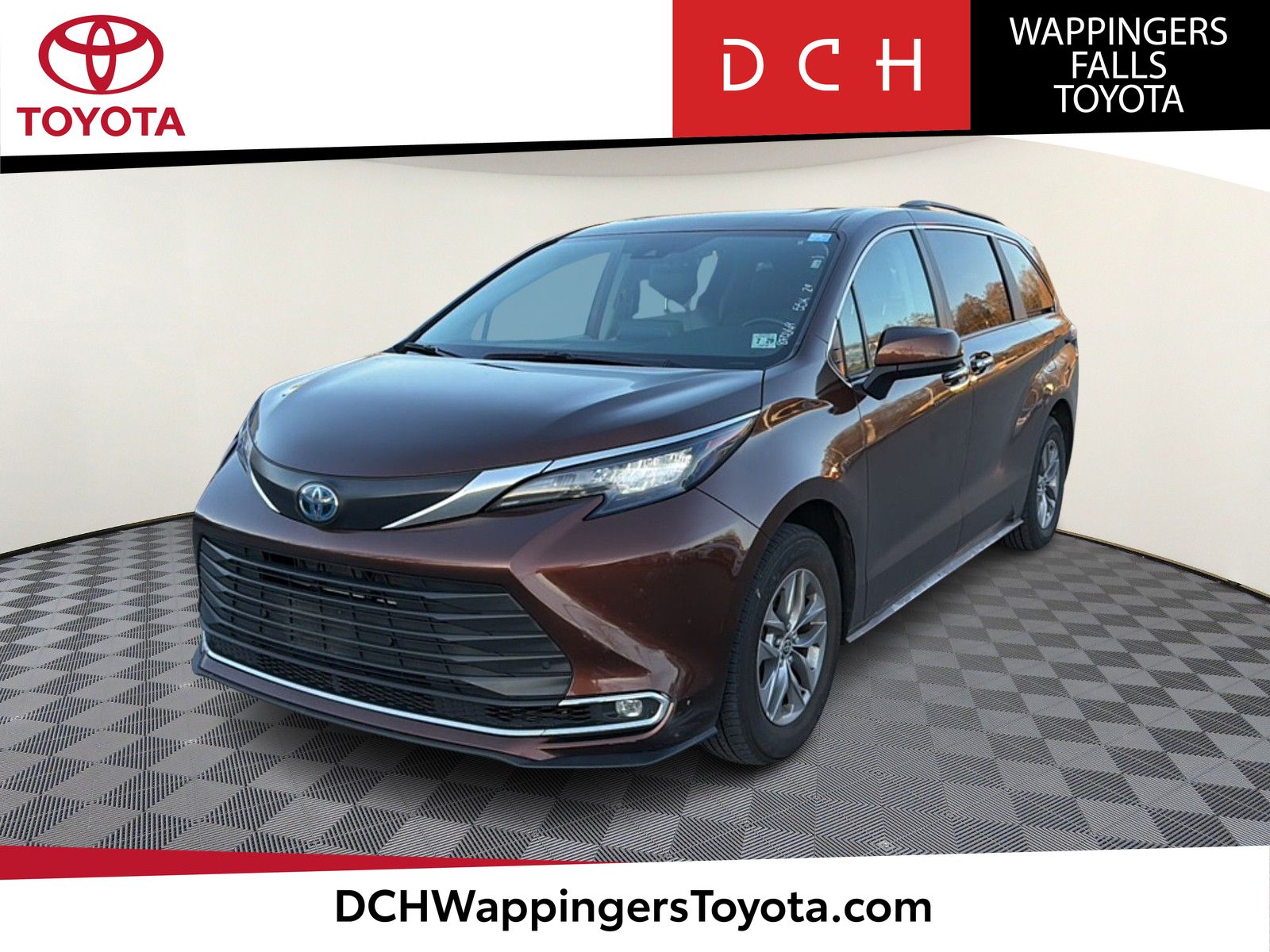 2024 Toyota Sienna XLE 7-Passenger FWD