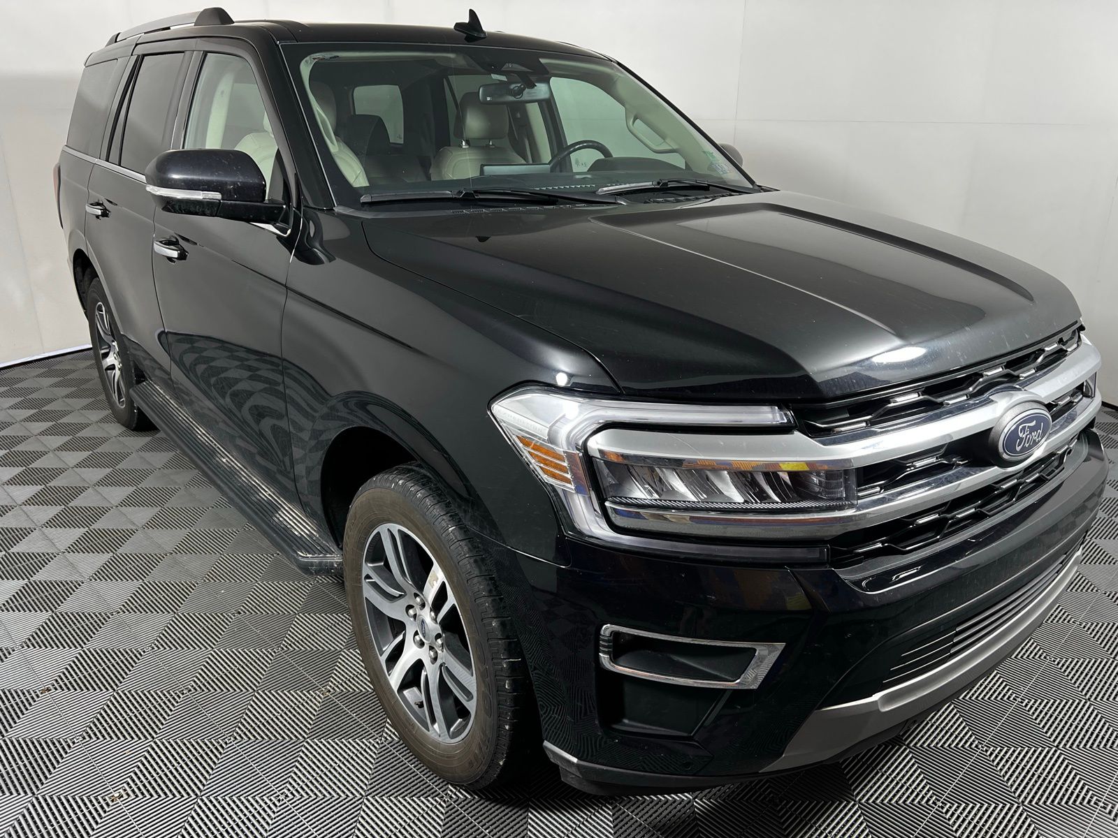 Thumbnail: 2024 Ford Expedition - 3