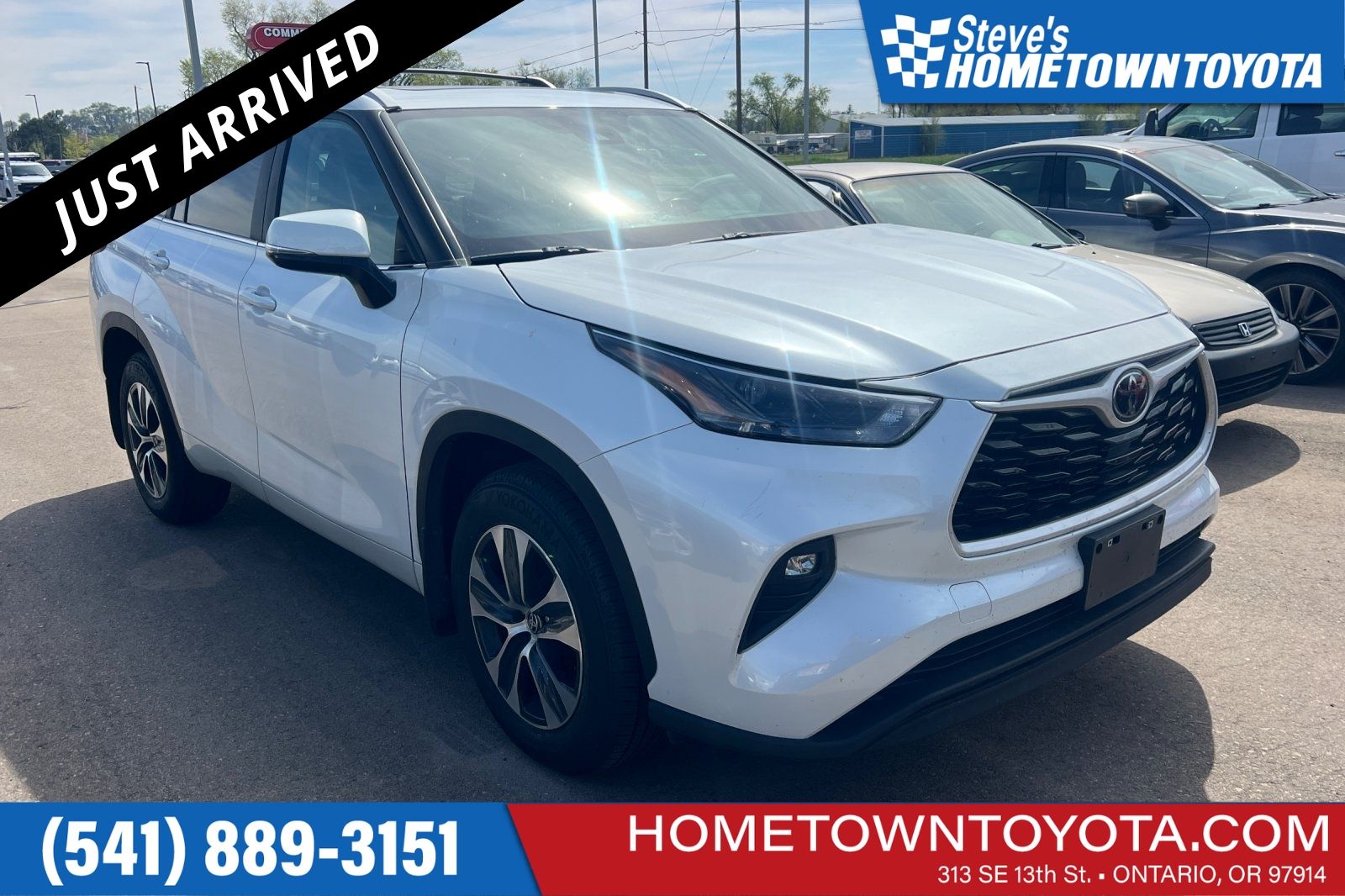 Pearl 2023 Toyota Highlander XLE AWD SUV / Crossover All-Wheel Drive 8-Speed Automatic