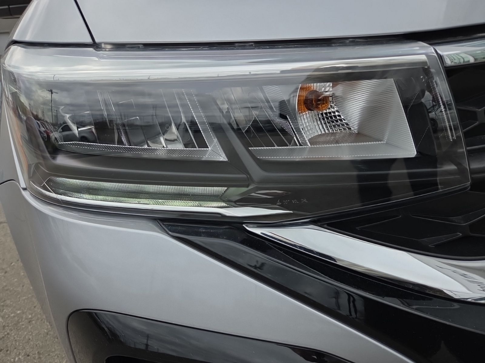 View vehicle photo 5