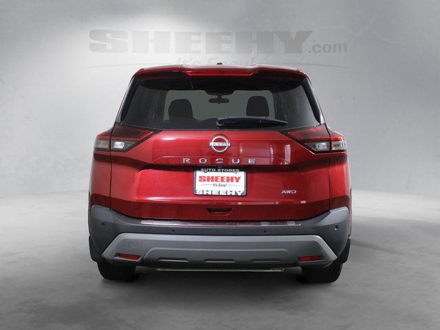 Used 2023 Red Nissan S image 3