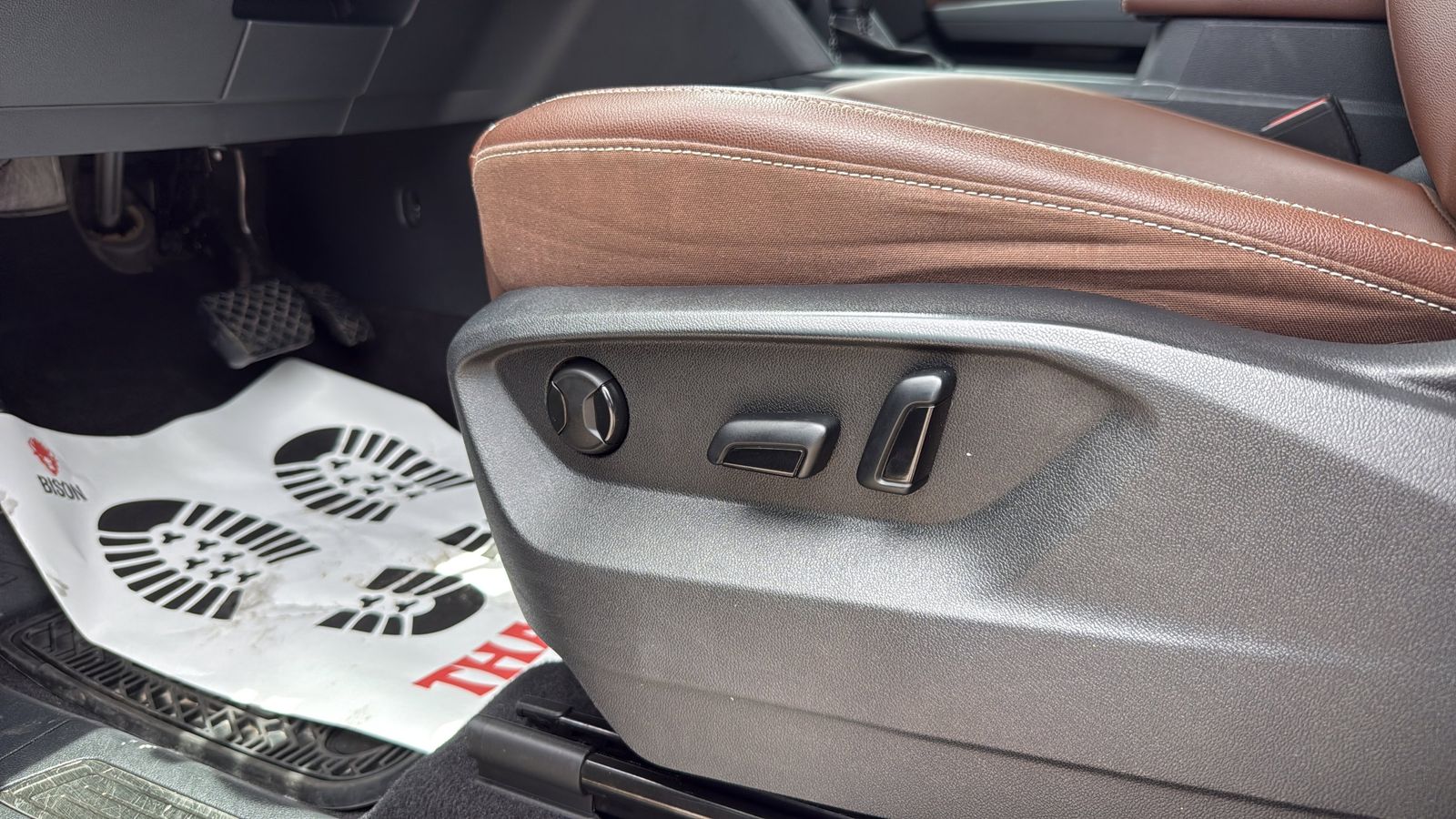 Used Car 2022 Volkswagen Atlas  2.0t Se W/technology For Sale Under $25,000 In Austin, Texas