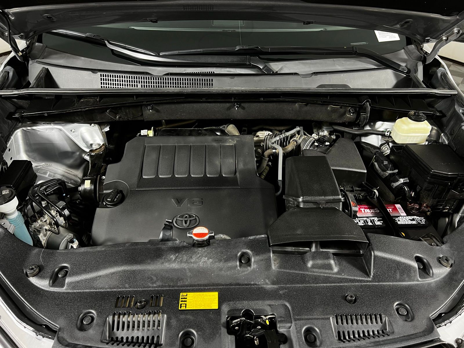 2016 Toyota Highlander Limited 9
