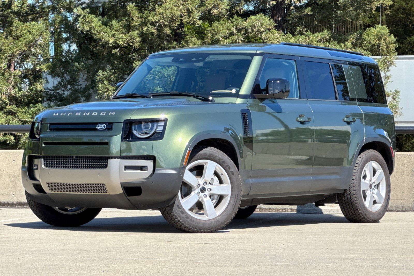 Green 2026 Land Rover Defender 110 P300 S AWD SUV / Crossover All-Wheel Drive 8-Speed Automatic