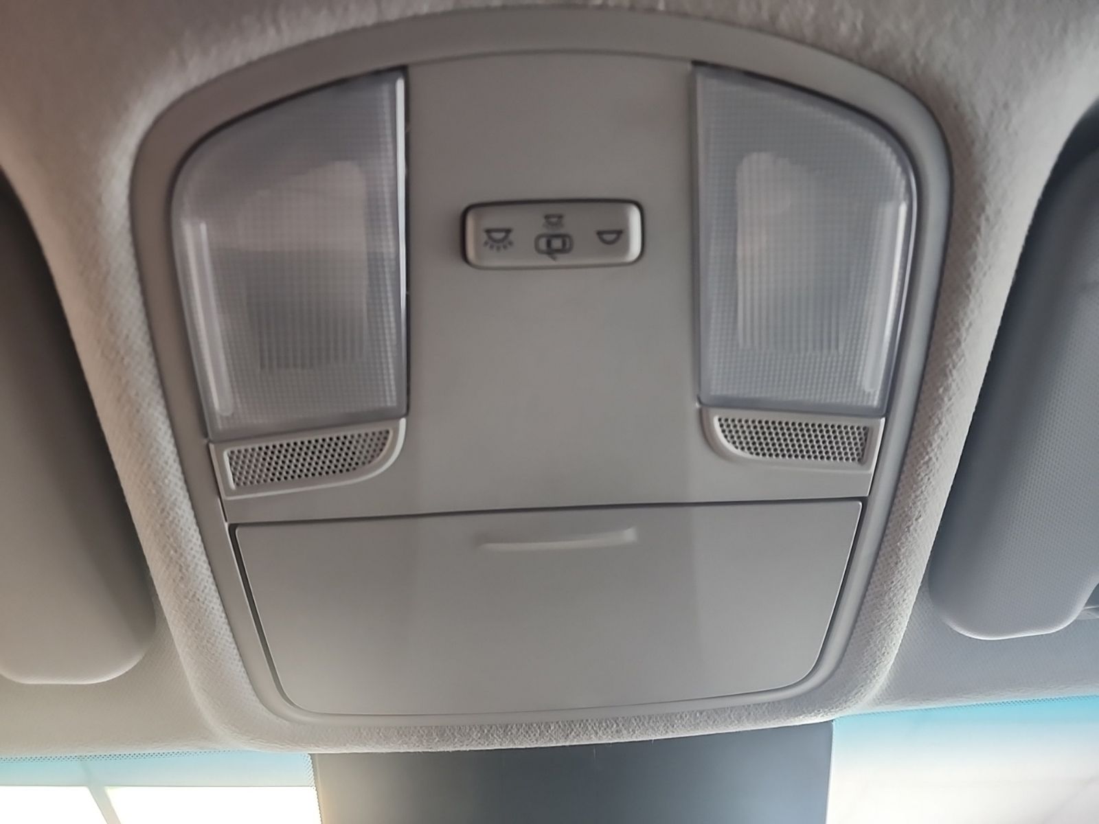 Used 2019 Chalk White Hyundai SEL image 24