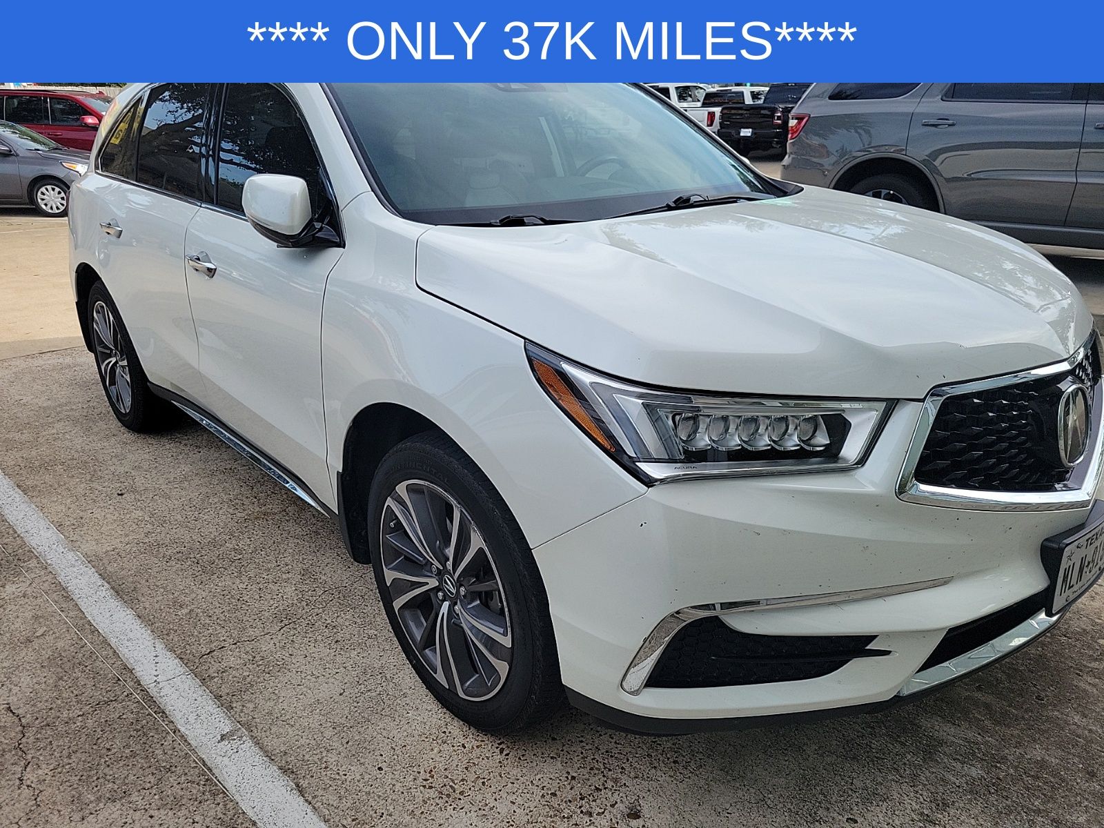 White 2019 Acura MDX SUV / Crossover Front-Wheel Drive 9-Speed Automatic