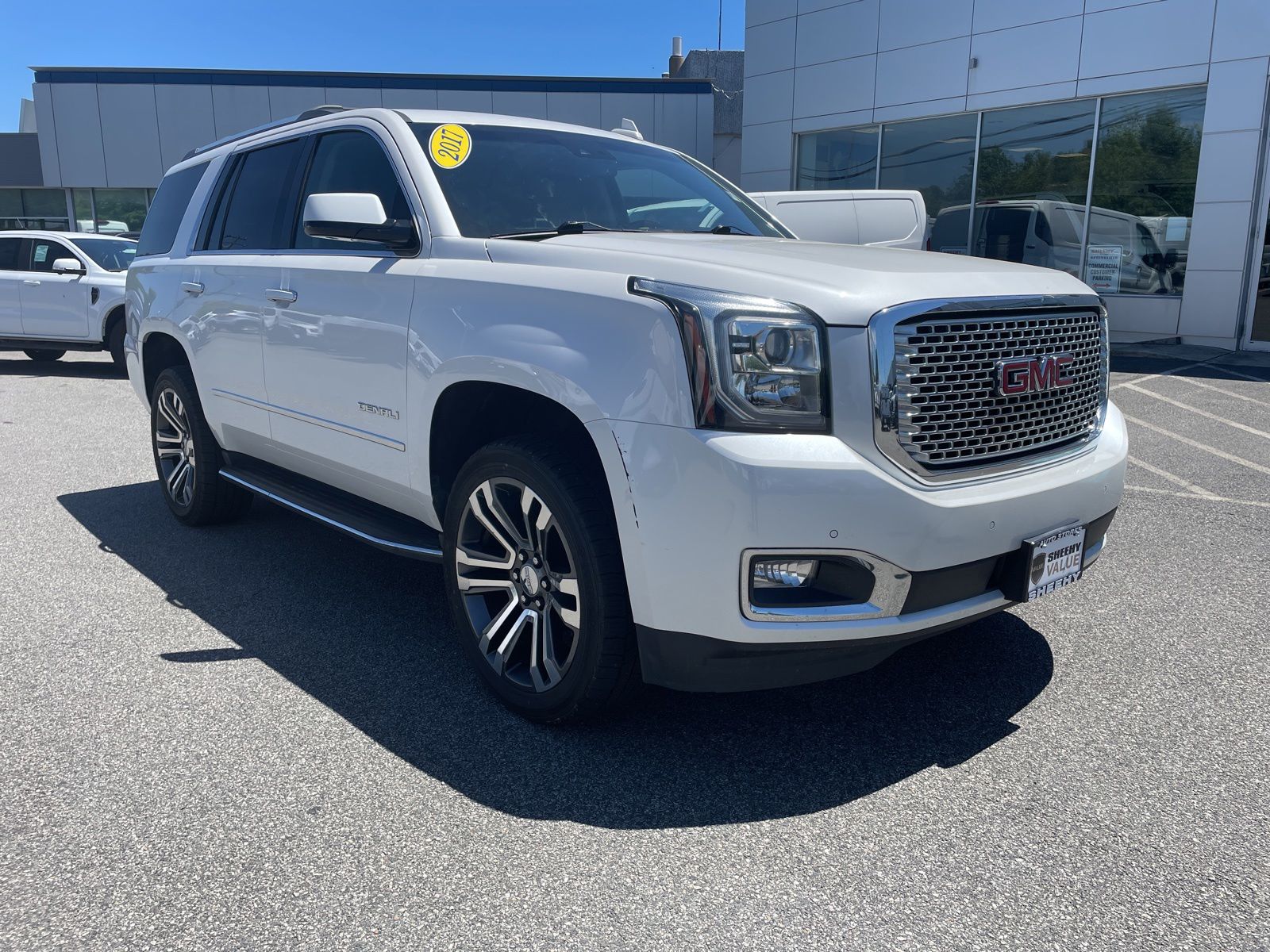 2017 GMC Yukon 4WD Denali's photo