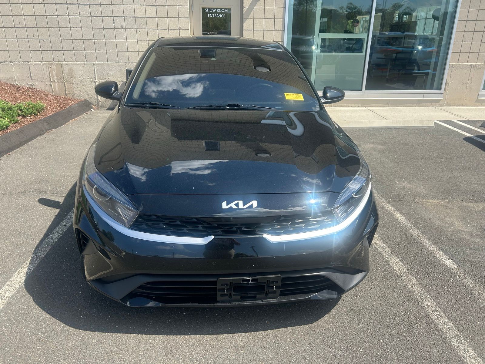 View vehicle photo 2