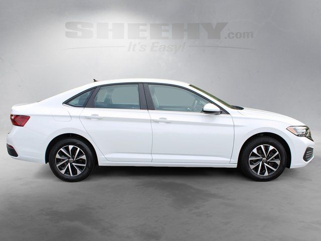 Used 2024 White Volkswagen 1.5T S image 4