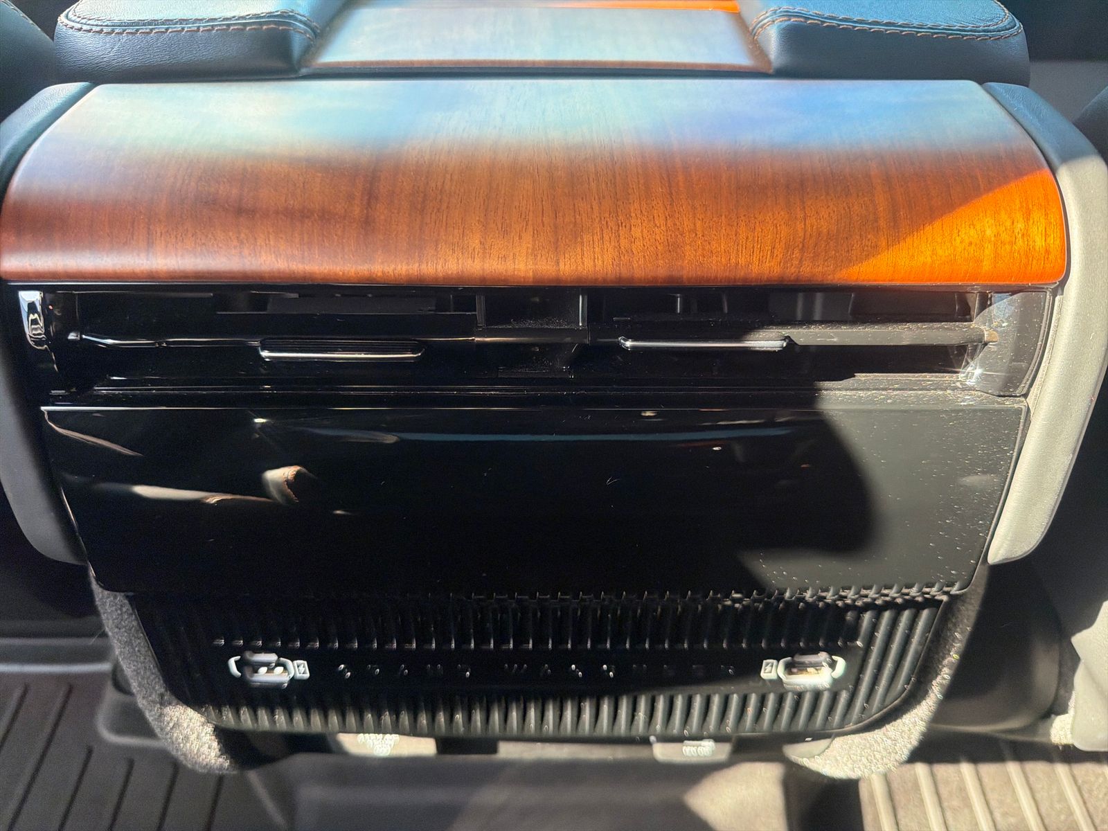 Used 2024 Jeep Grand Wagoneer Series III 4D Sport Utility