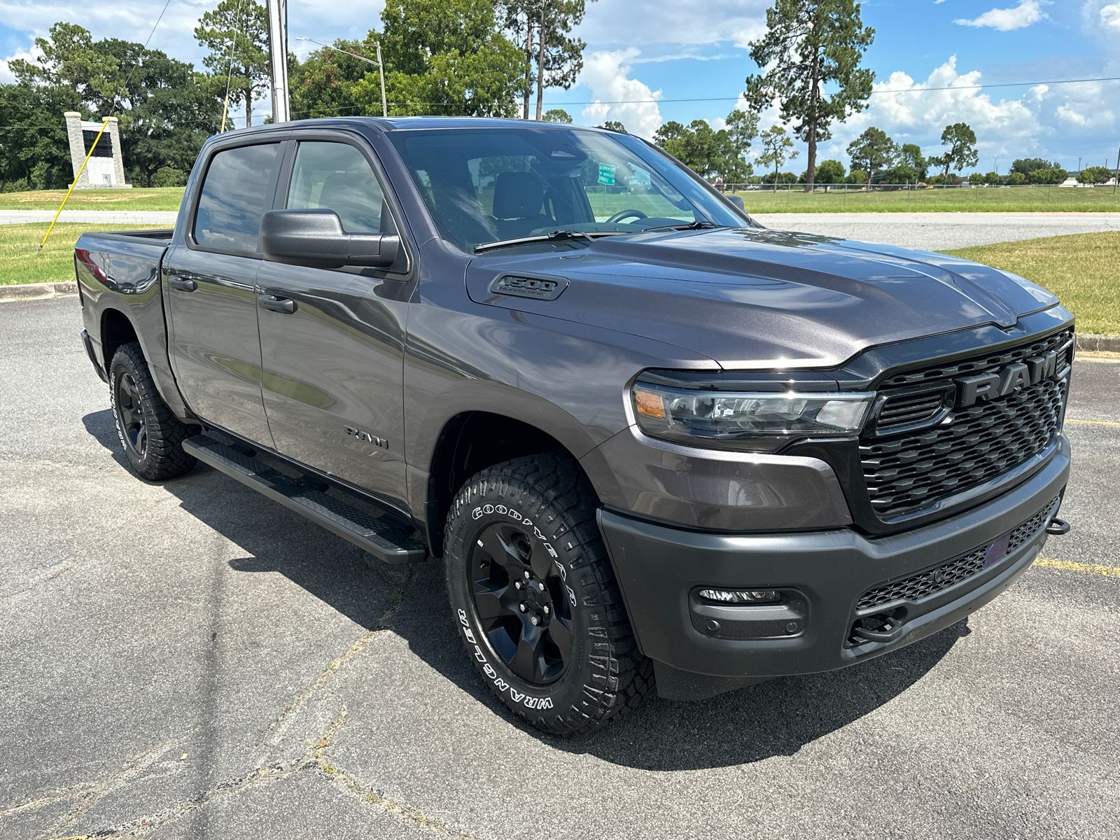 New 2026 Granite Crystal Metallic Clearcoat RAM Warlock image 3