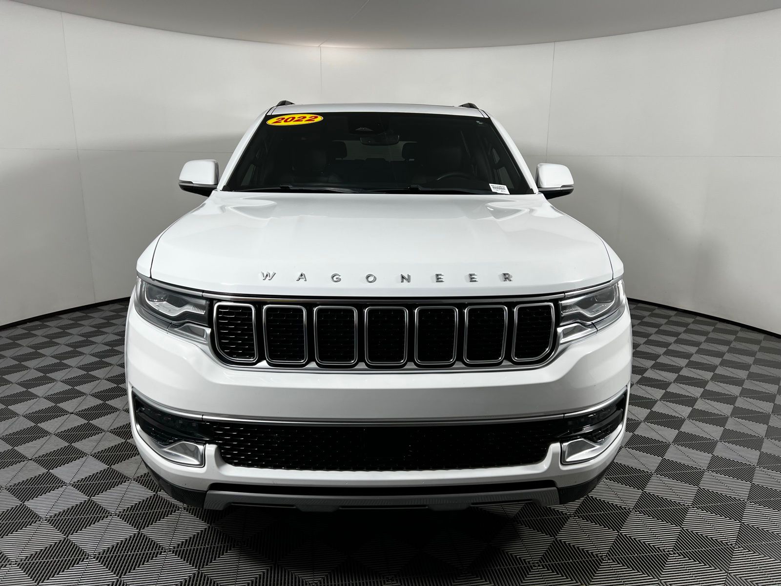 Thumbnail: 2022 Jeep Wagoneer - 2