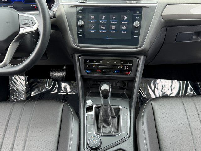Used 2023 Black Volkswagen 2.0T SE image 19