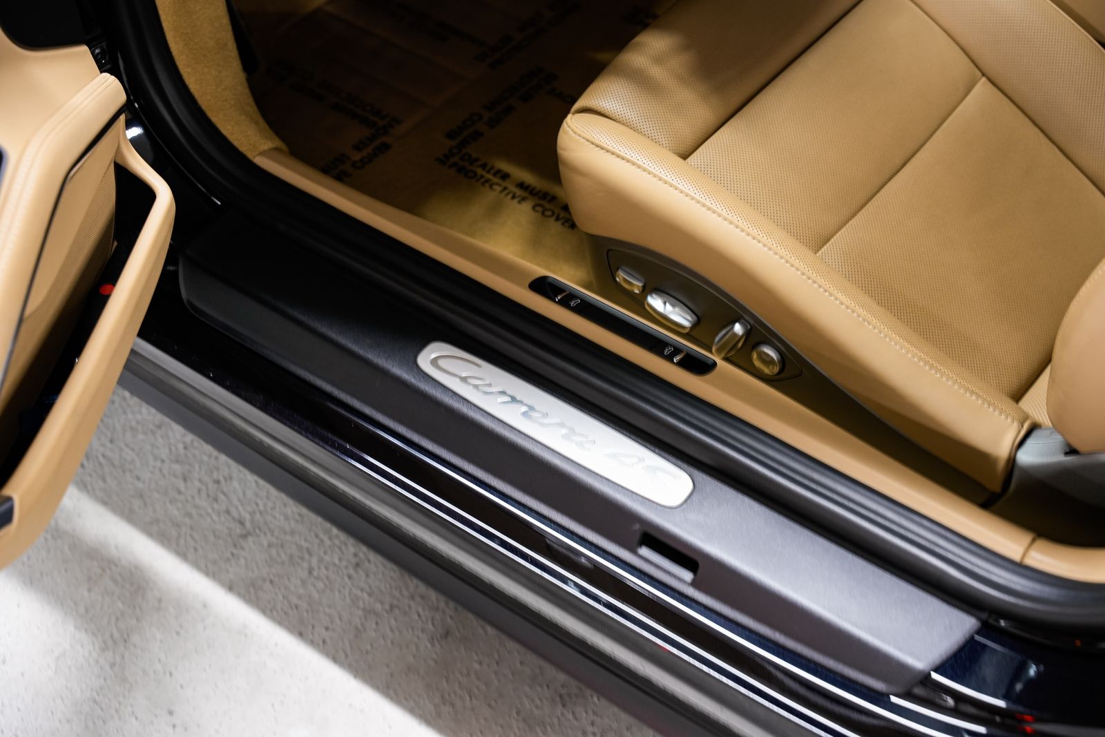 2015 Porsche 911 Carrera 4S — photo 25