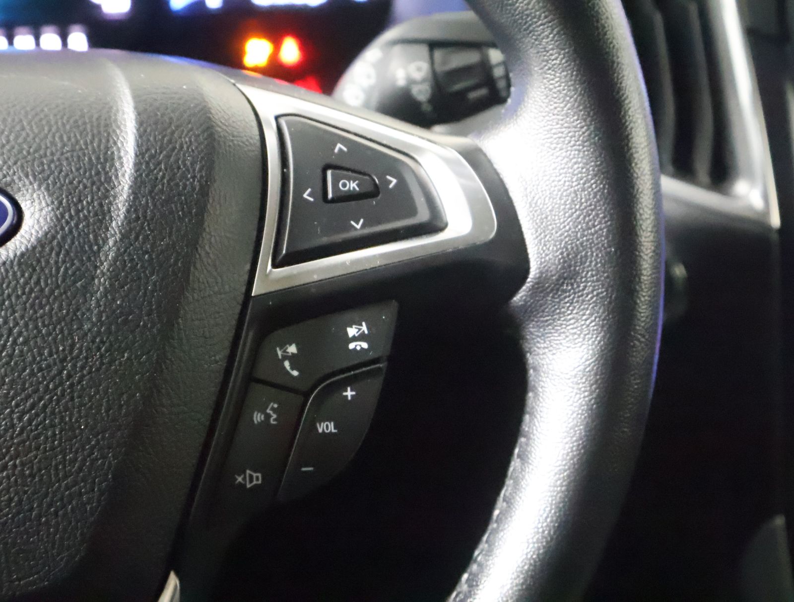 2022 Ford Edge Titanium photo