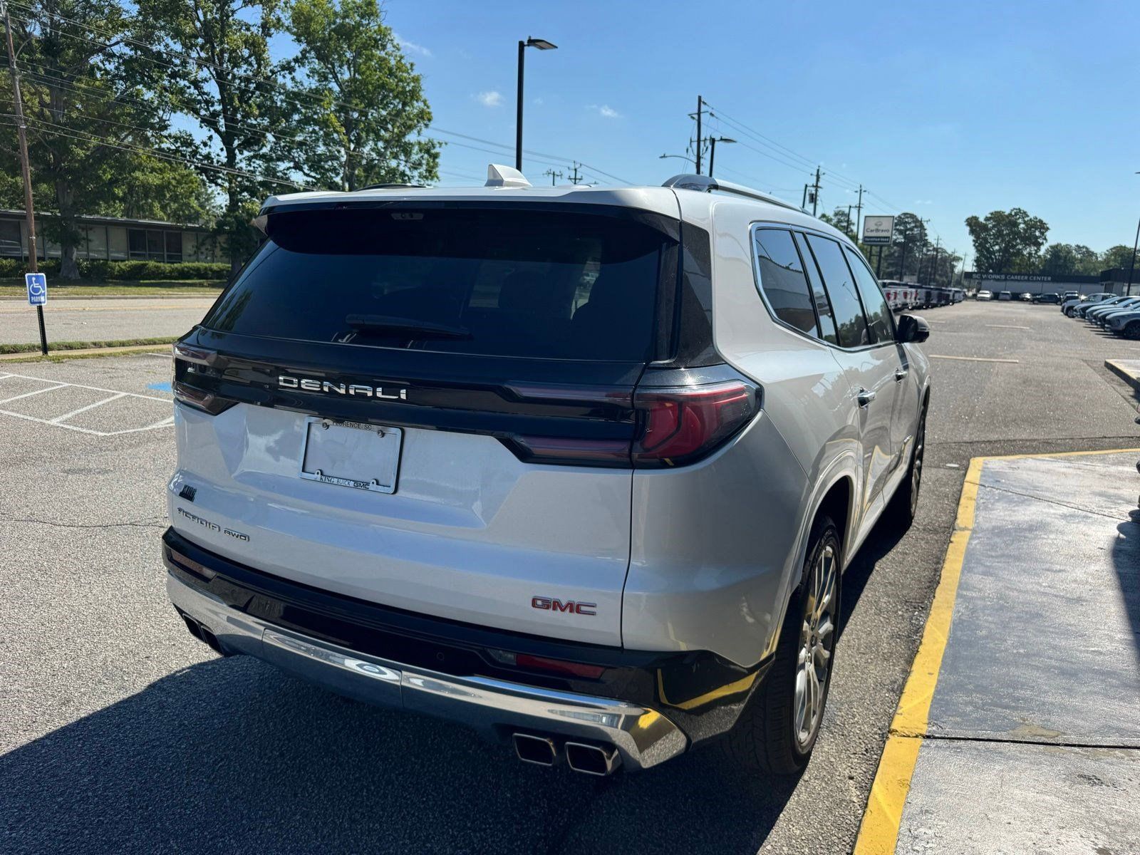 View vehicle photo 4