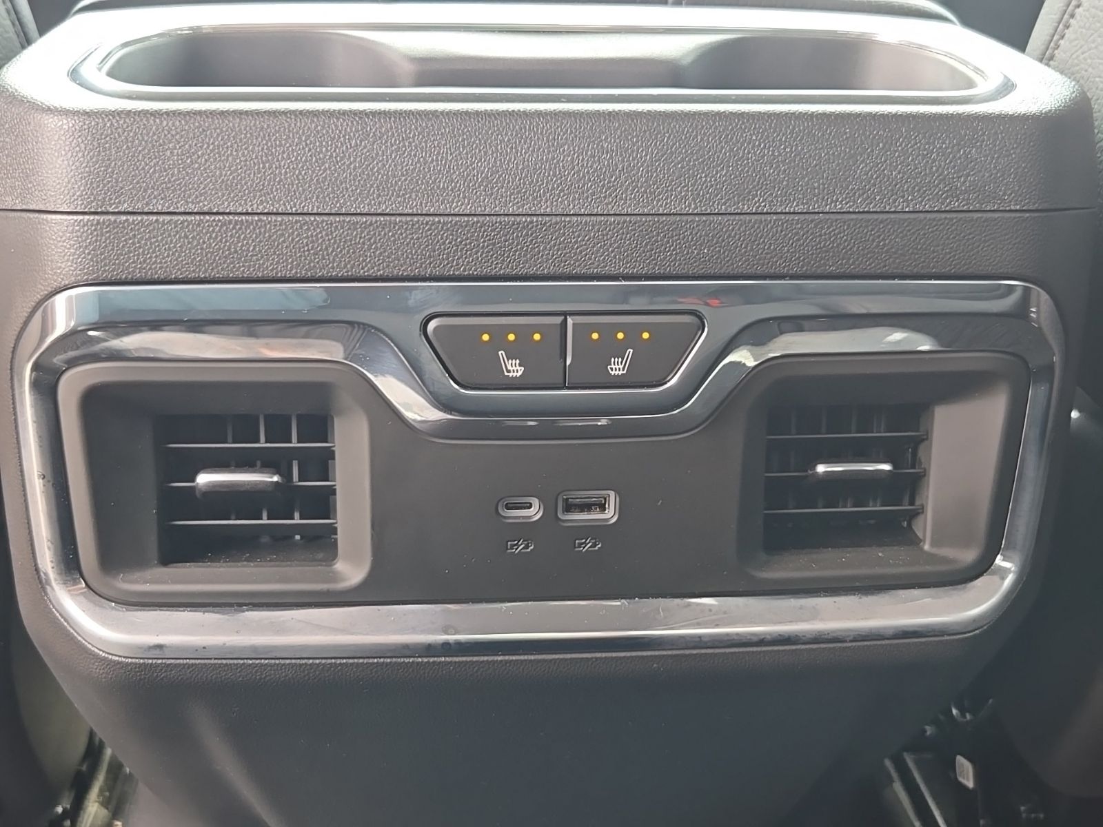 Used 2024 Red GMC Denali image 39