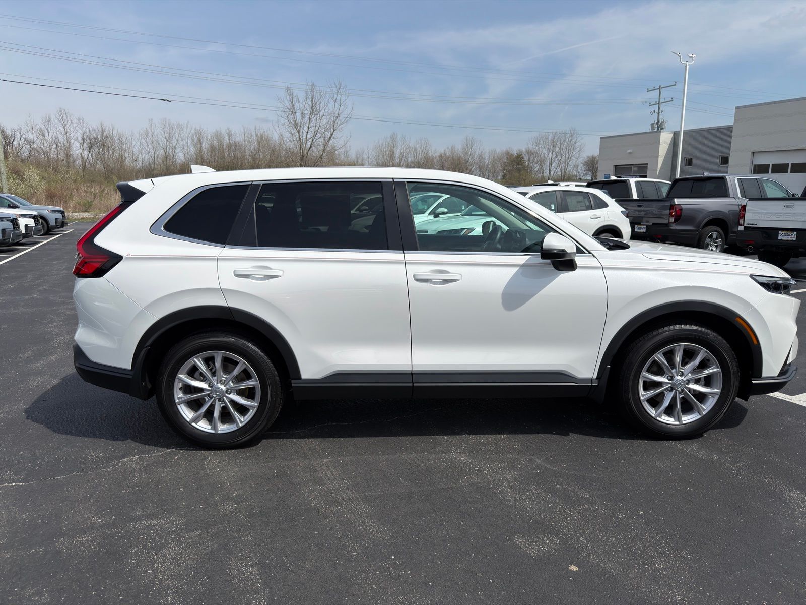 View vehicle photo 7