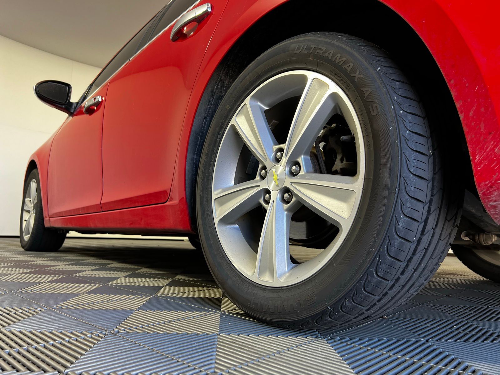 Thumbnail: 2015 Chevrolet Cruze - 9