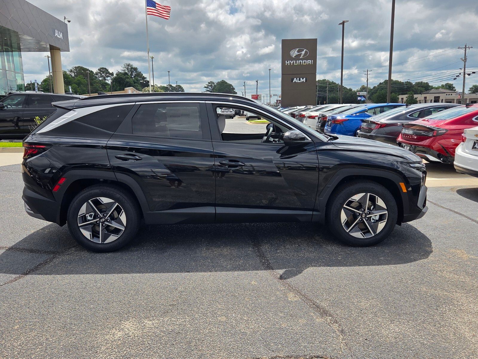 New 2026 Black HYUNDAI SEL image 12