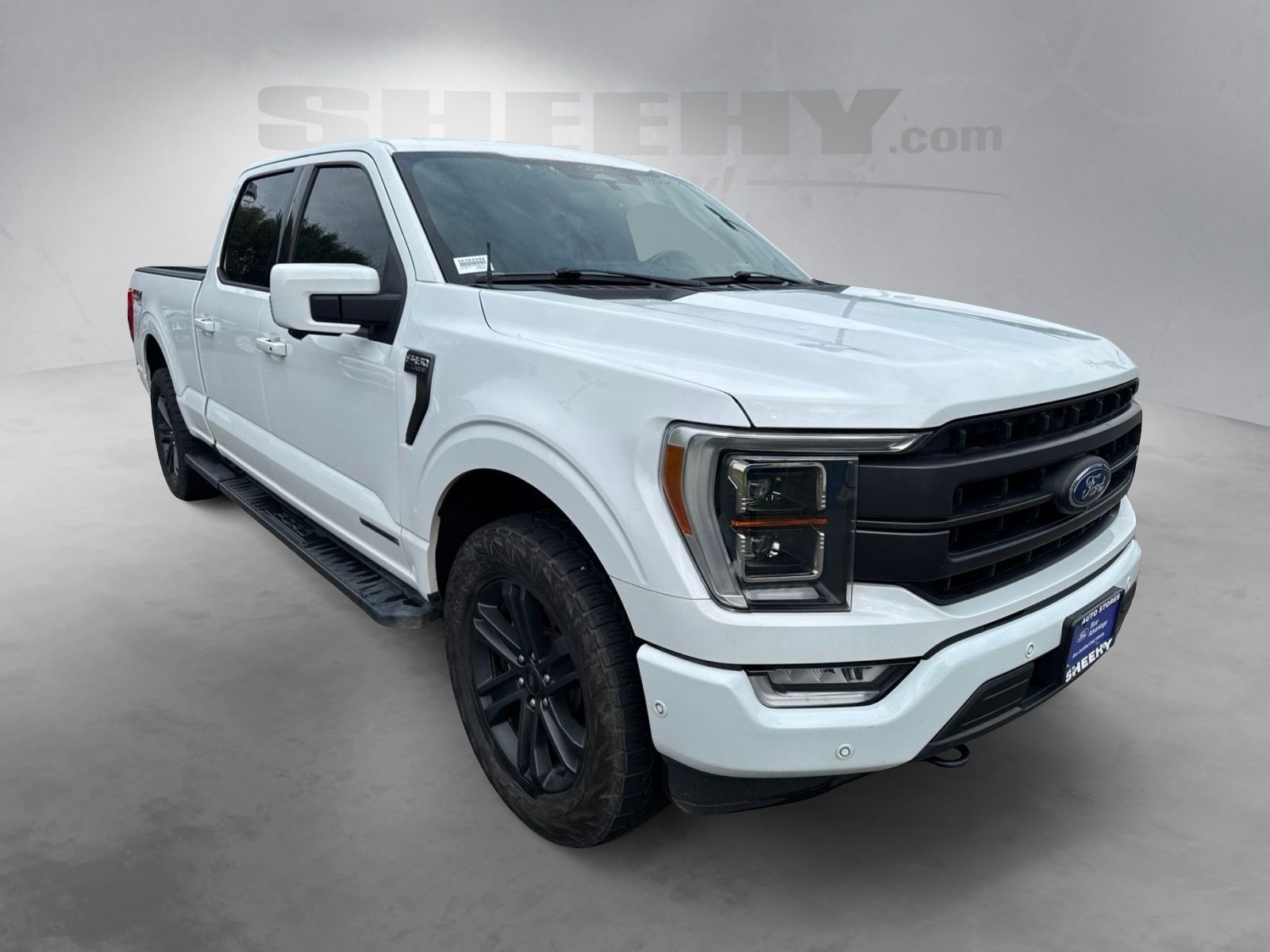 Certified Used 2022 Oxford White Ford Lariat image 3