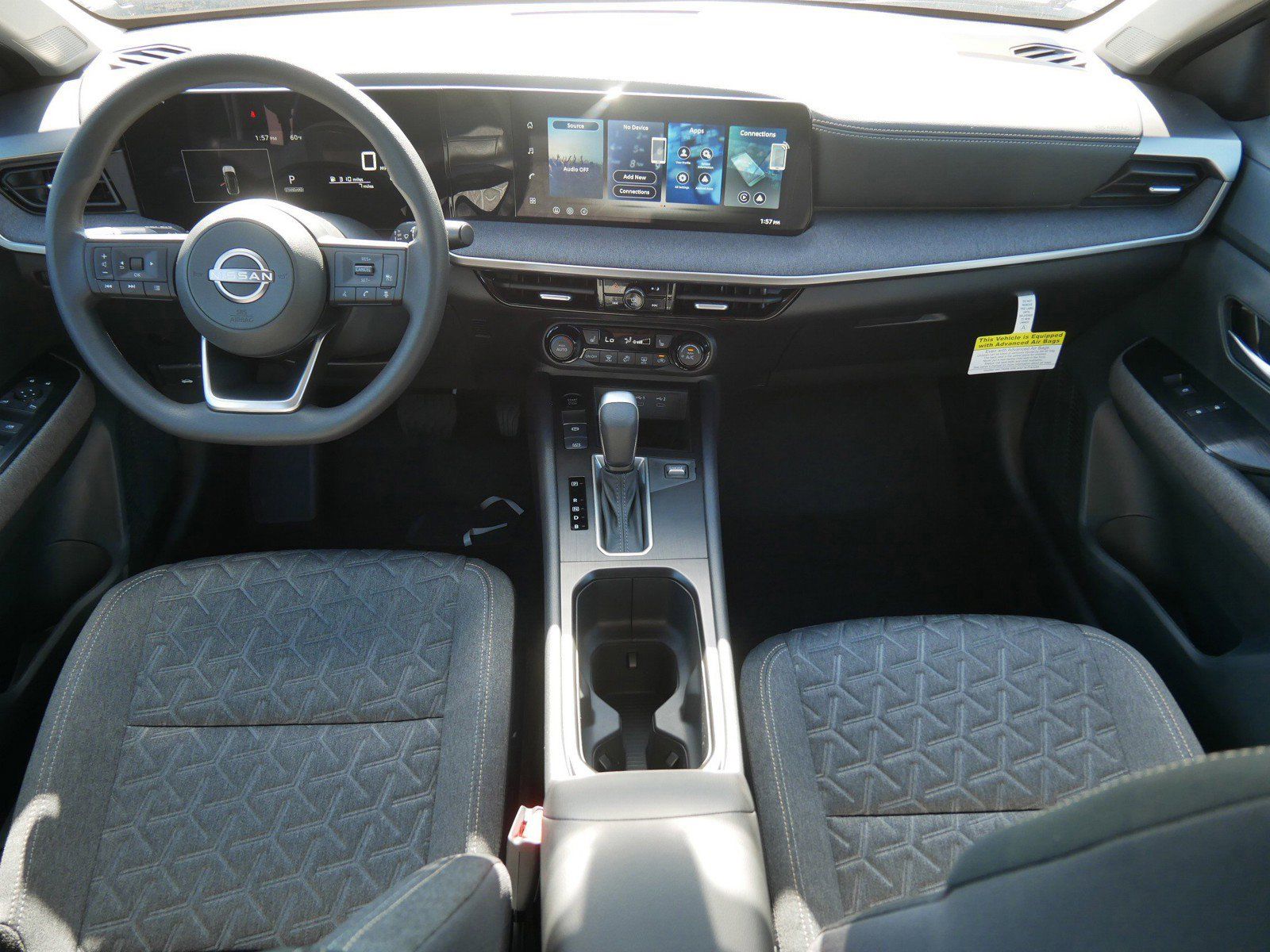 View vehicle photo 7