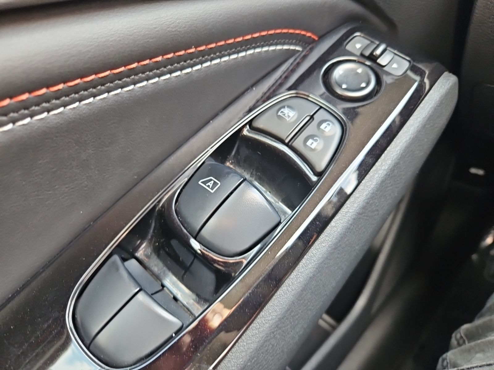 Used 2023 Gray Nissan 2.0 SR image 24