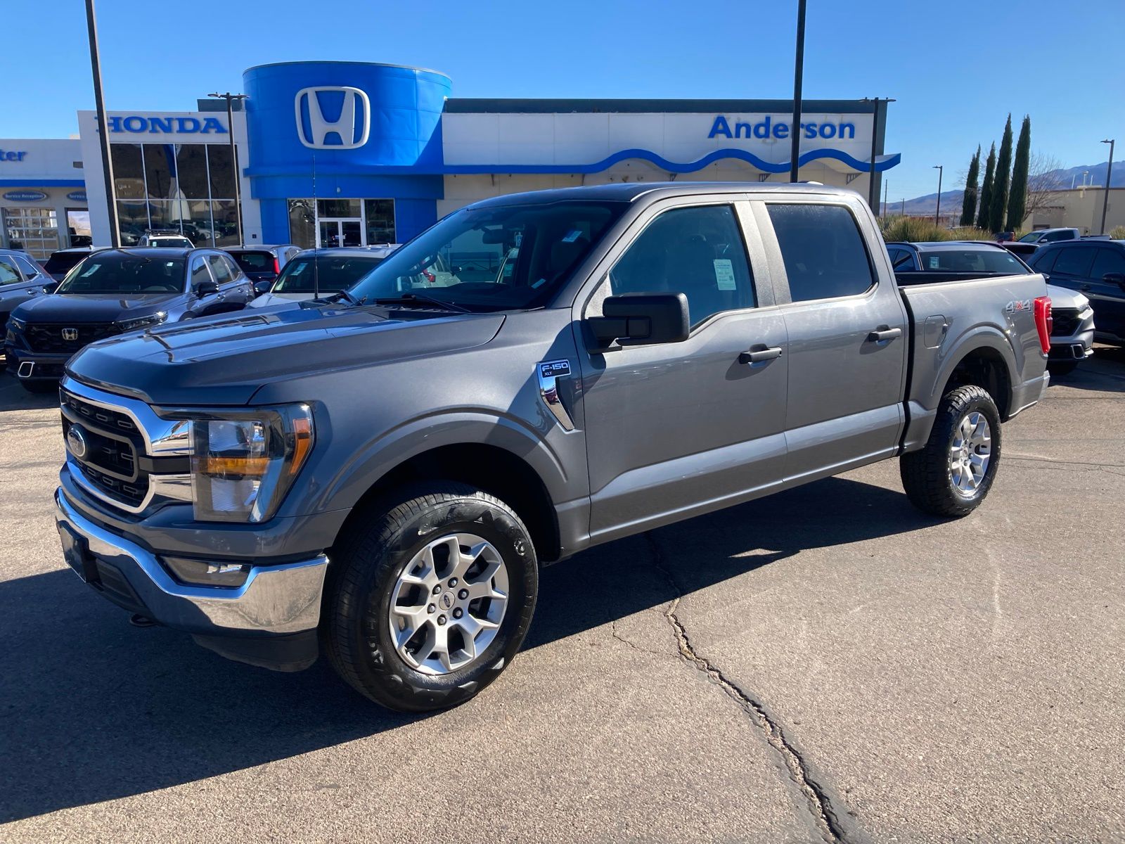 2023 Ford F-150 XLT SuperCrew 4WD