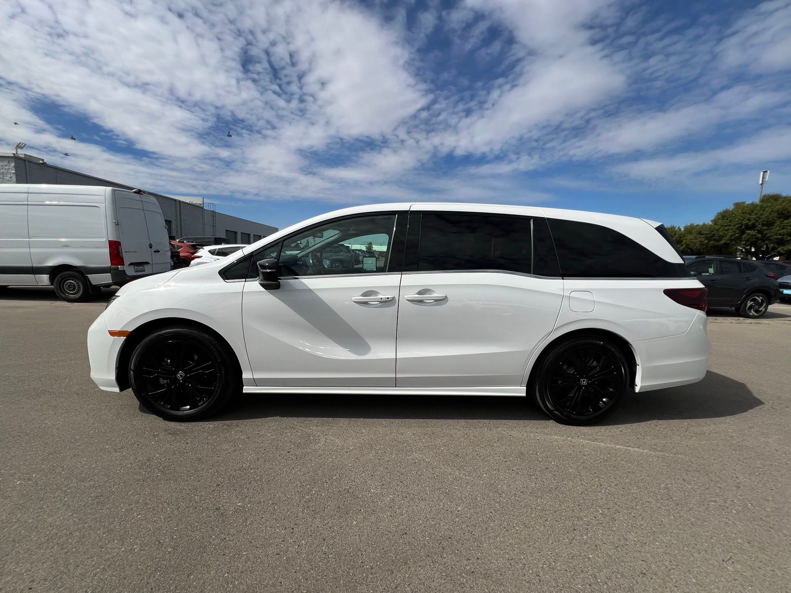 View vehicle photo 2
