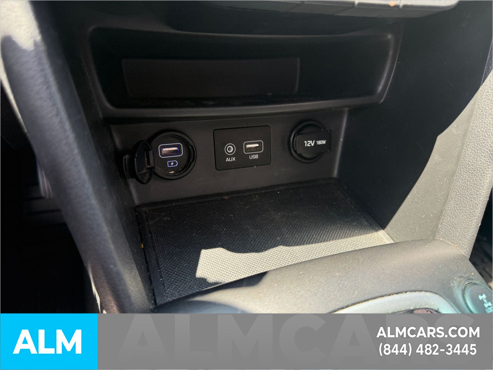 Used 2020 Blue Hyundai SE image 17