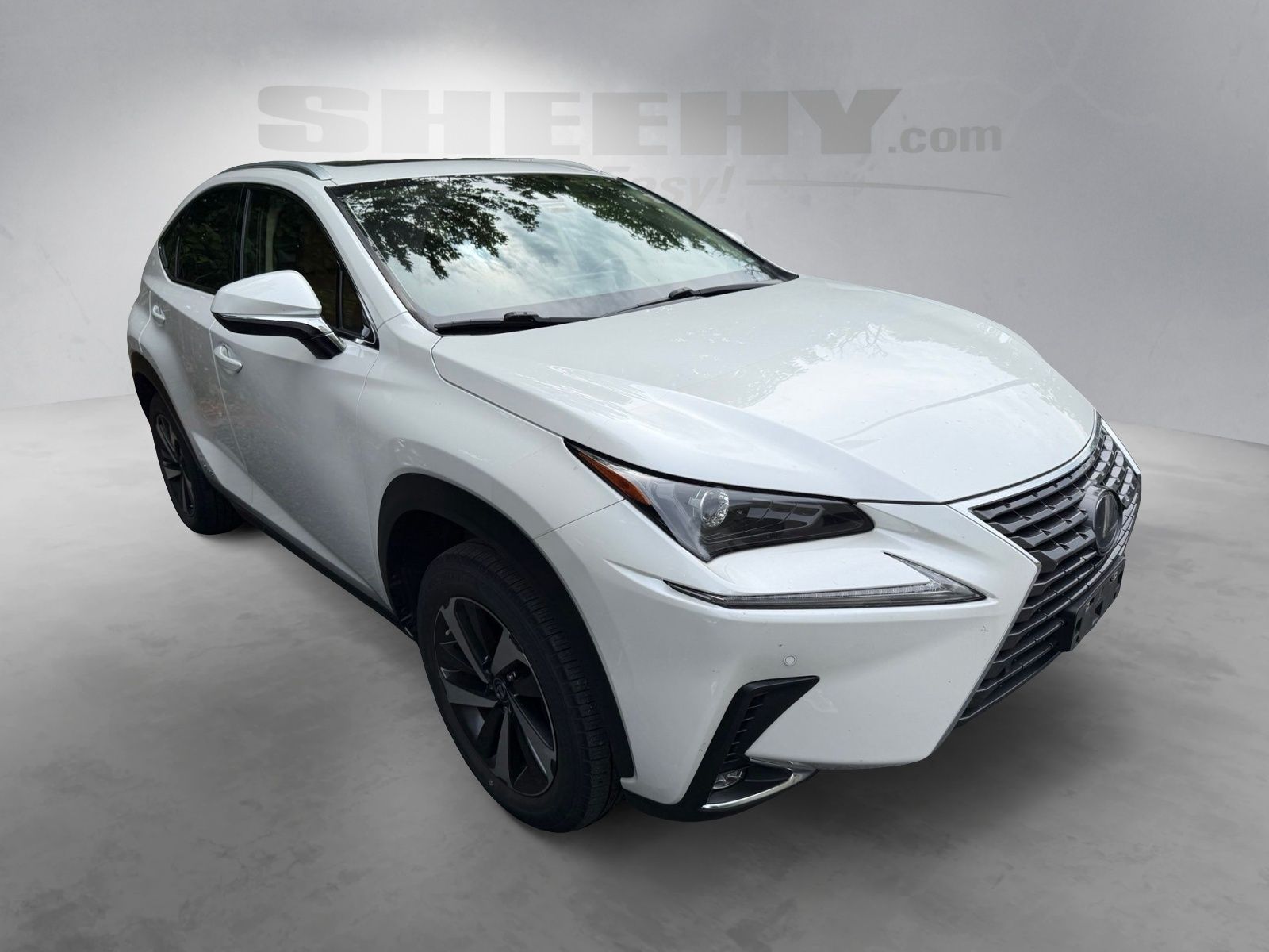 Used 2021 White Lexus 300h image 2