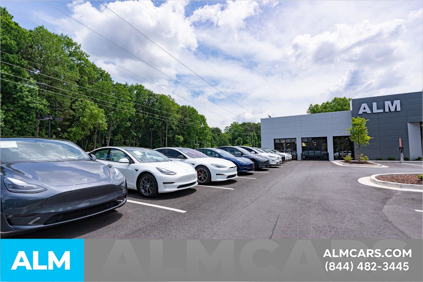 Used 2022 Gray Nissan SV image 61