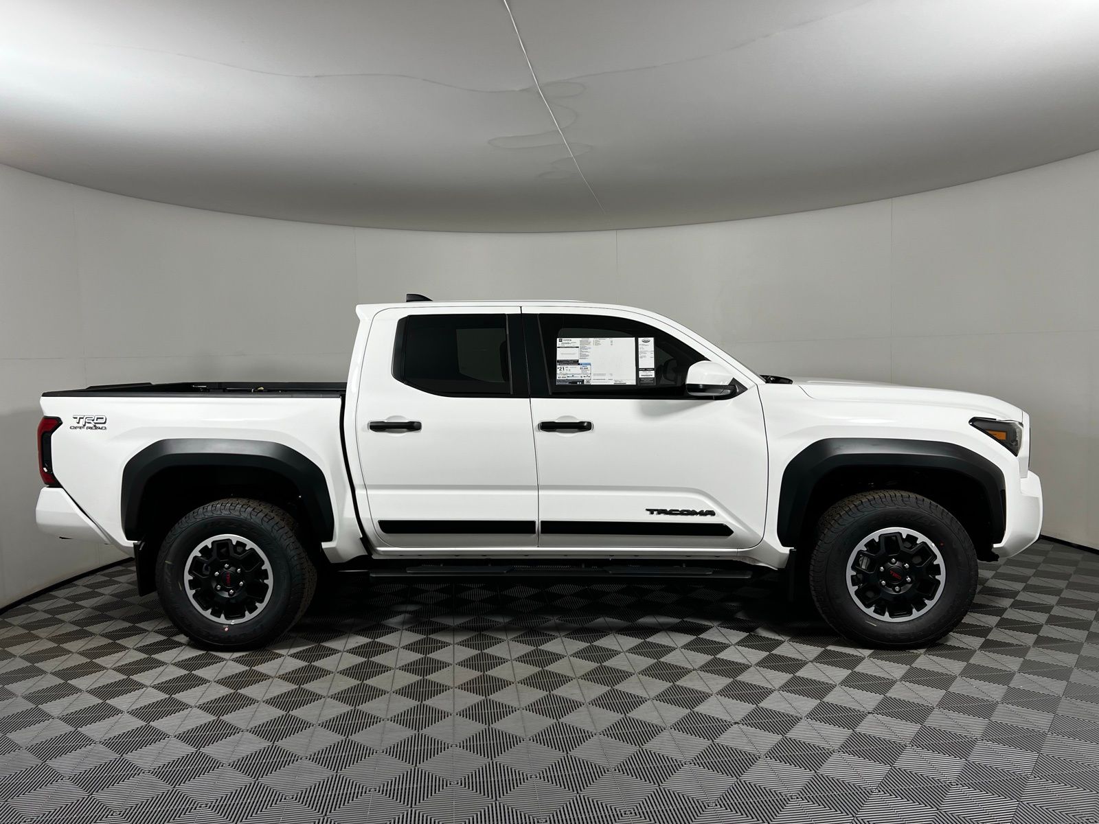 Thumbnail: 2025 Toyota Tacoma - 4