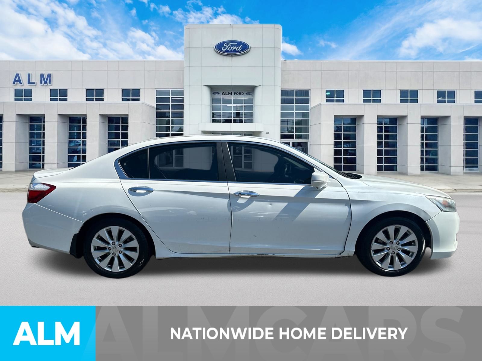 Used 2014 White Honda EX-L image 4